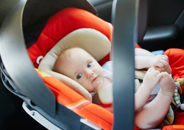 Comment occuper bébé en voiture ?