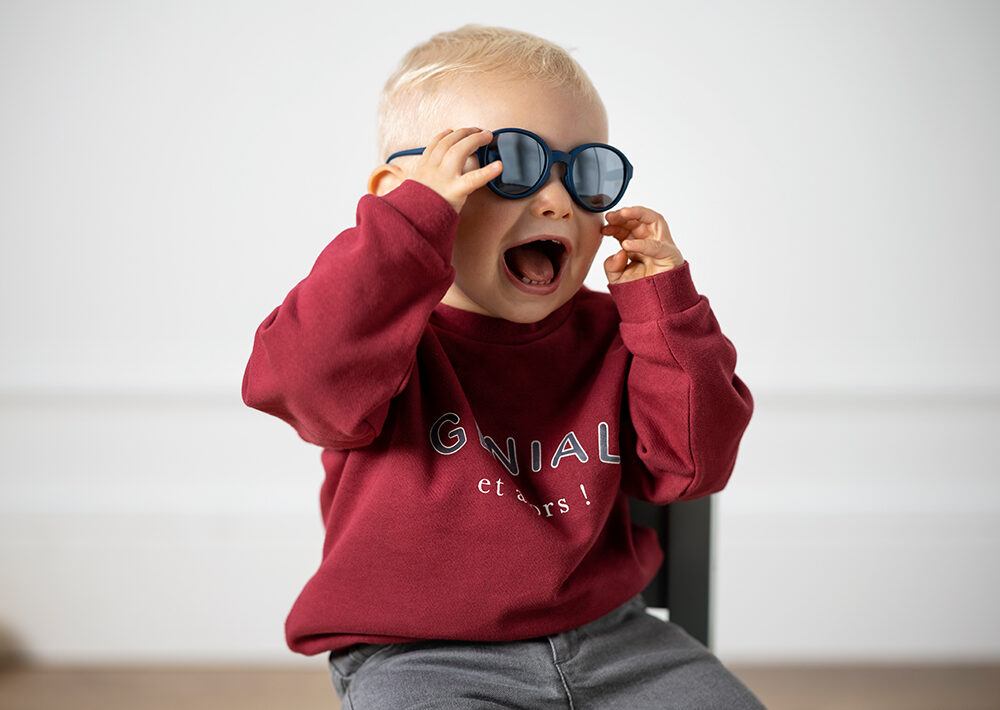 Comment choisir les lunettes de soleil de votre bébé ? - News 