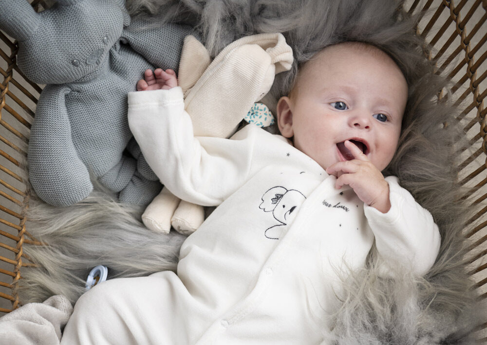 Bruits blancs : comment favorisent-ils le sommeil des bébés ?