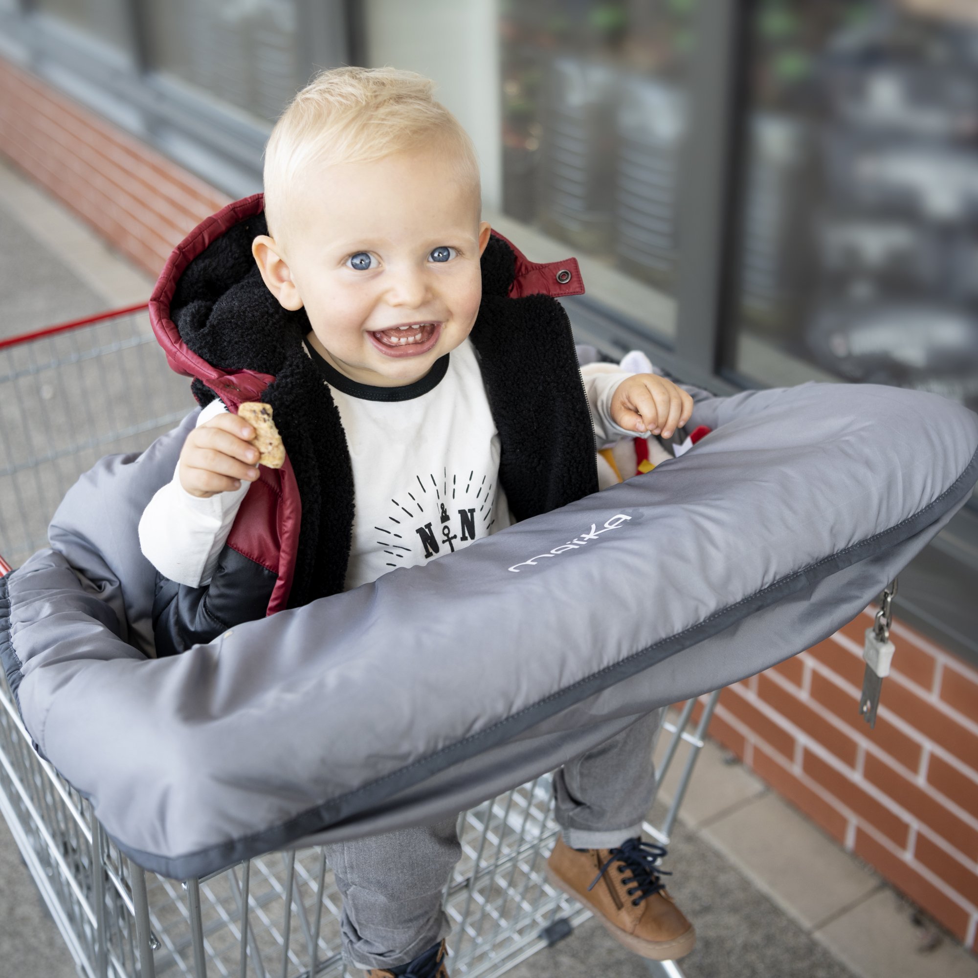 Protection bébé pour caddie. Housse de siège, couverture pour chariot –  Stock de cadeaux