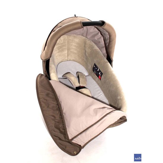 Nacelle Compacte Earth Brown De Bebe Confort Nacelle Auto Groupe 0 10kg Aubert