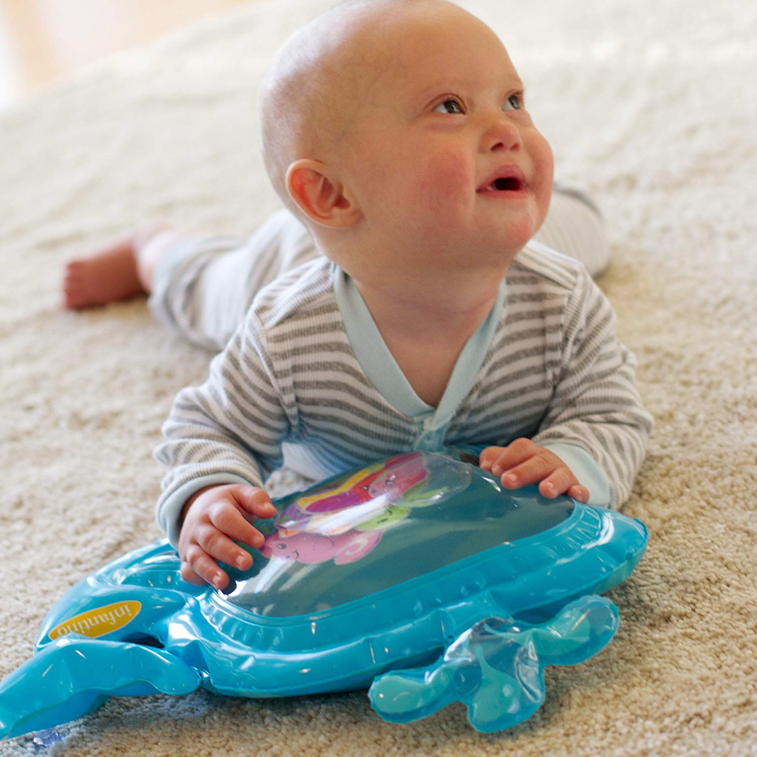 Tapis d'eau sensoriel Bleu de Infantino, Autres jouets d'éveil : Aubert